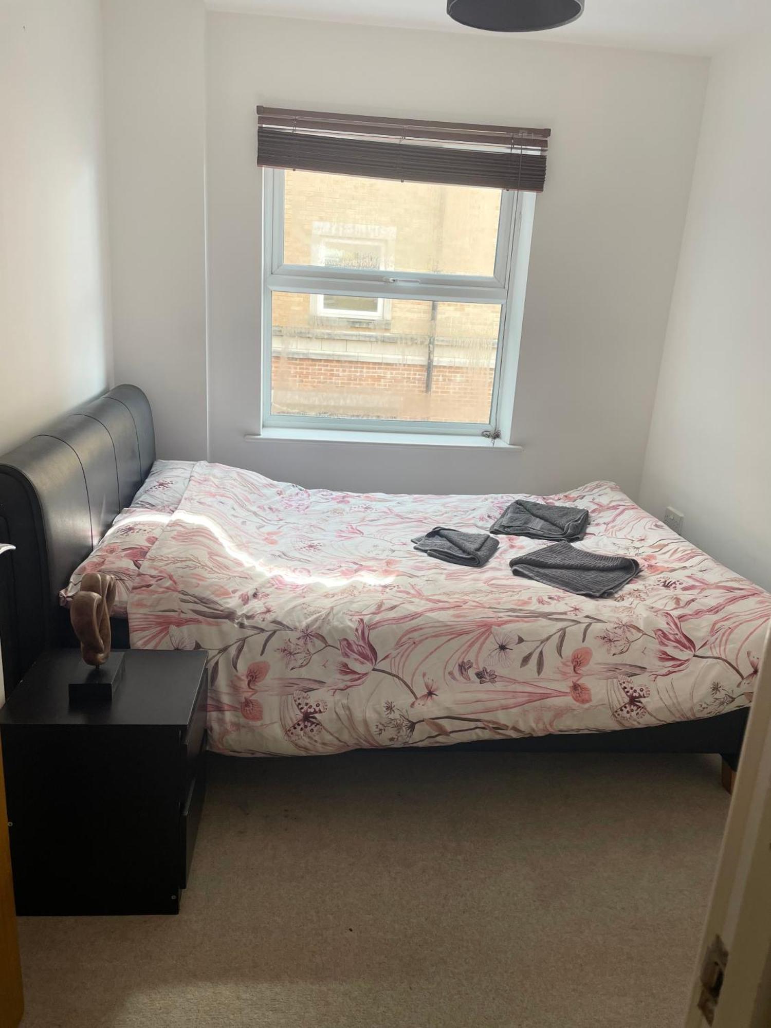 Entire Town Centre 2 Bedroom Apartment Very Close To Beach Bournemouth Ngoại thất bức ảnh